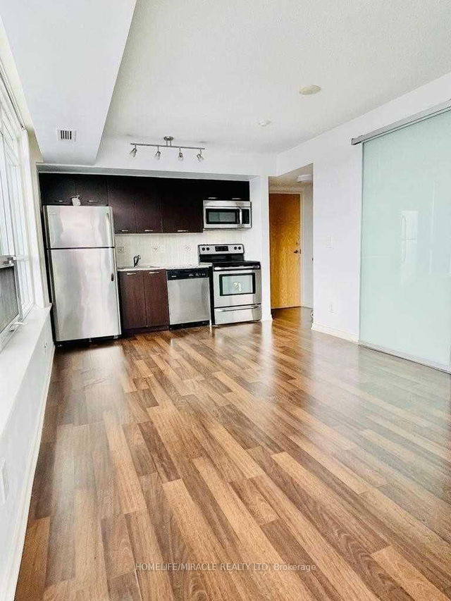917 - 38 Joe Shuster Way