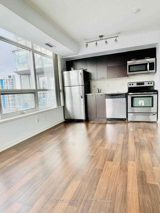 917 - 38 Joe Shuster Way