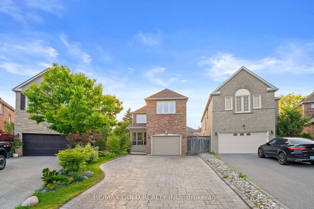 14 Twisted Oak Street
