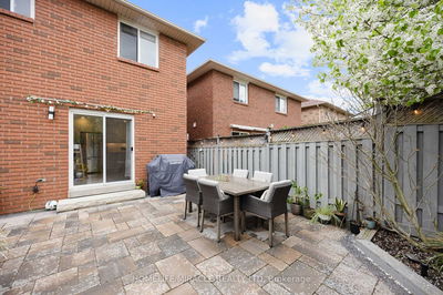 2095 Springdale Rd, Oakville - Westmount image-0-4