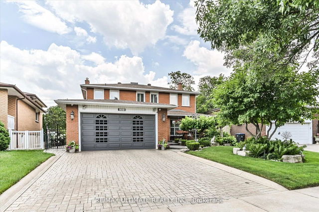 2321 Harcourt Crescent
