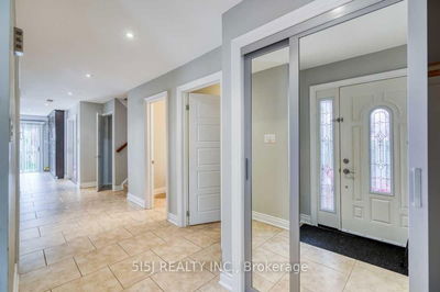 4679 Owl Circ, Mississauga - Hurontario image-0-2