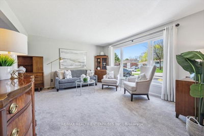 413 Yale Cres, Oakville - West image-0-4