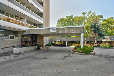 Unit 808 — 2263 Marine Dr, Oakville - Bronte image-0-1