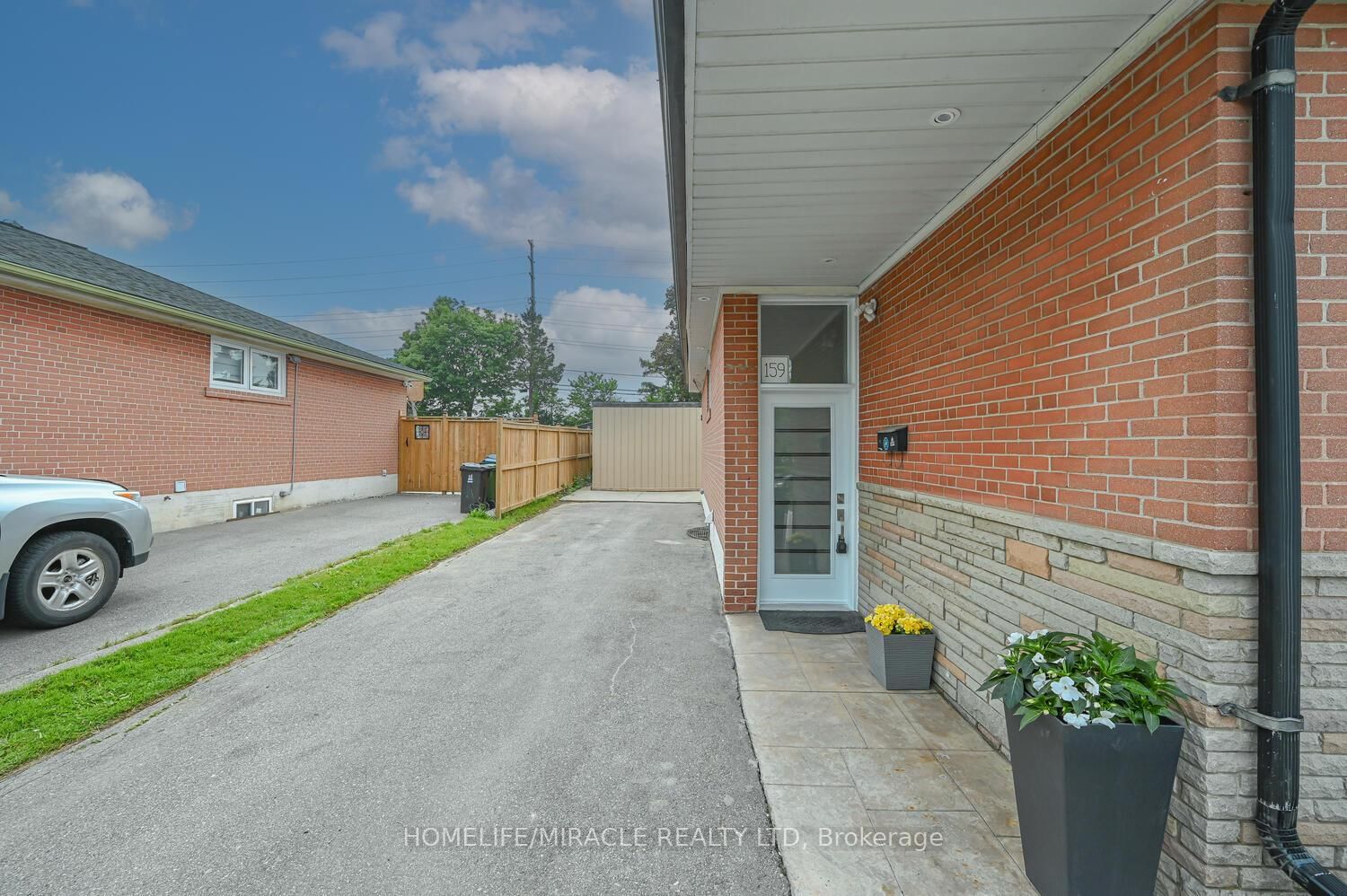 Detached House for sale at 159 Taysham Crescent, Toronto, Thistletown-Beaumonde Heights, M9V 1X4 - MLS: W12203832