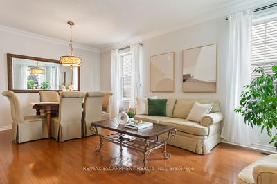 7107 Appletree Lane, Mississauga - Meadowvale Village image-0-3