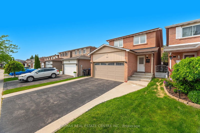 54 Royal Palm Dr, Brampton, L6Z 1P6 | Image 3