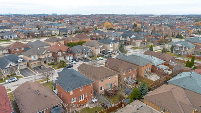 2530 Nichols Dr, Oakville - Wedgewood Creek image-0-3