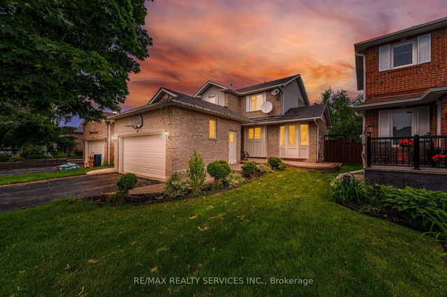 16 Vivians Crescent