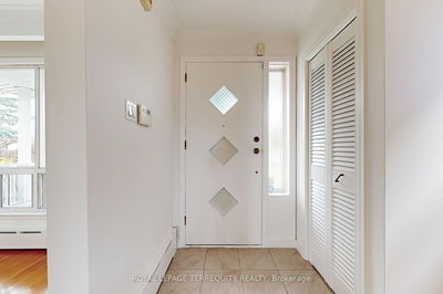 211 Rustic Rd, Toronto - Rustic image-0-1