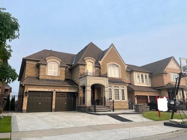 8 Scotchmere Crescent