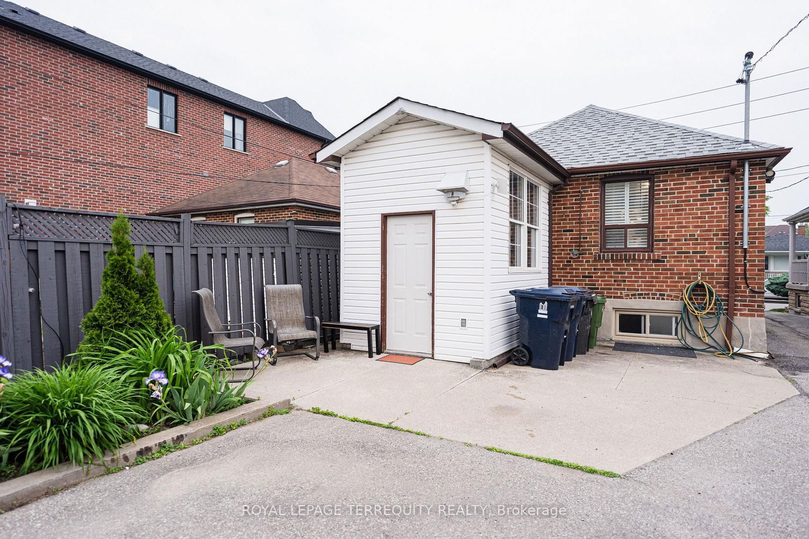 Detached House for sale at 968 Castlefield Avenue, Toronto, Briar Hill-Belgravia, M6B 1E2 - MLS: W12204889