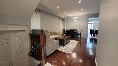 Unit Upper — 54 Cape Dorset Cres, Brampton - Sandringham-Wellington image-0-4