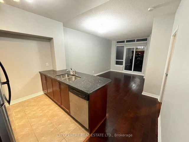 1703 - 388 Prince Of Wales Drive