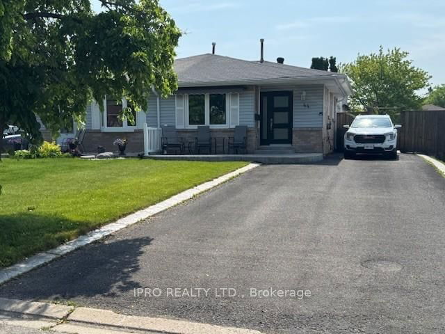 44 Marblehead Crescent