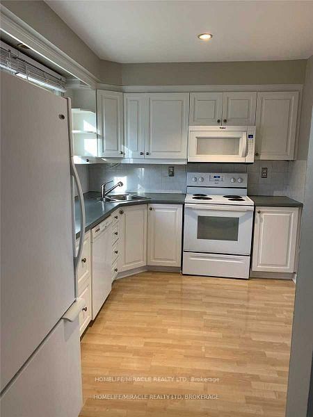 6 - 2224 Upper Middle Road