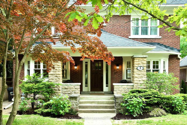 5 Mossom Place
