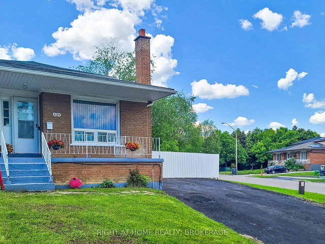 3339 Victory Crescent