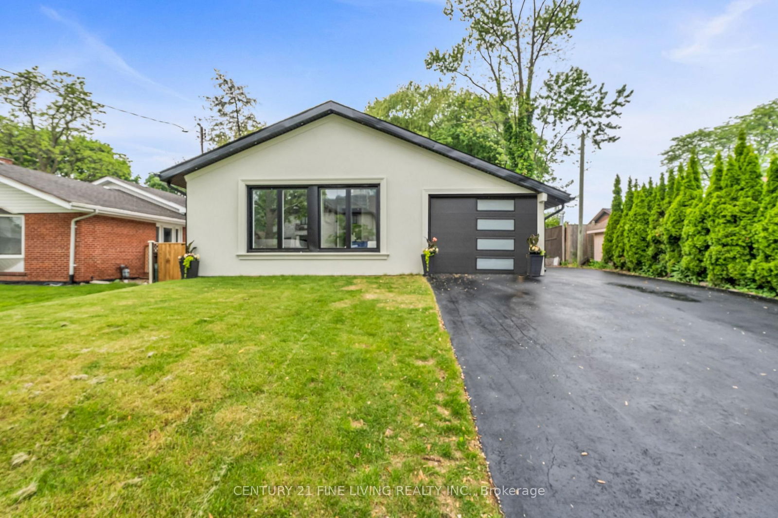 Detached House for sale at 46 Rossburn Drive, Toronto, Etobicoke West Mall, M9C 2P8 - MLS: W12205766