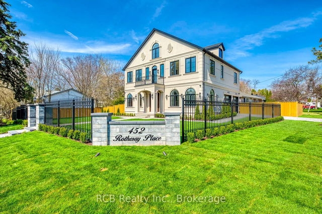 452 Rothesay Place
