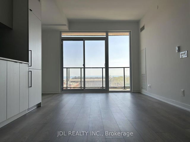 #813 Unit 1 - 285 Duffern St Street