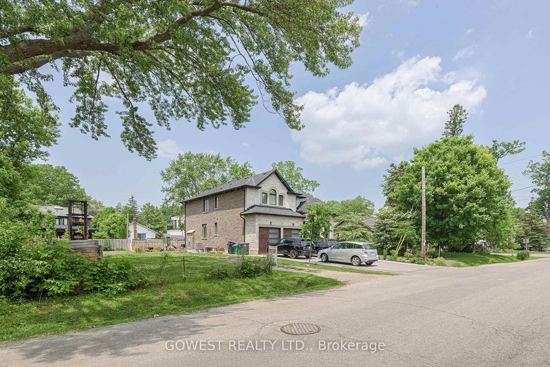 75 Troy St, Mississauga, L5G 1S6 | Image 2