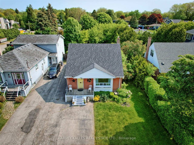 247 Jennings Crescent