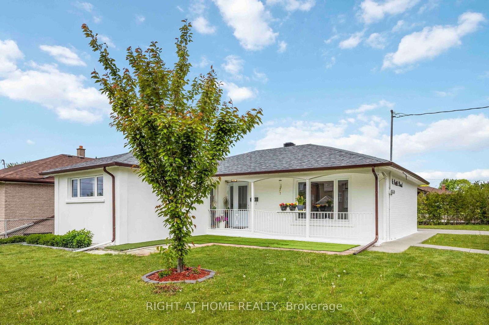Detached House for sale at 16 Frith Road, Toronto, Glenfield-Jane Heights, M3N 1G1 - MLS: W12206360