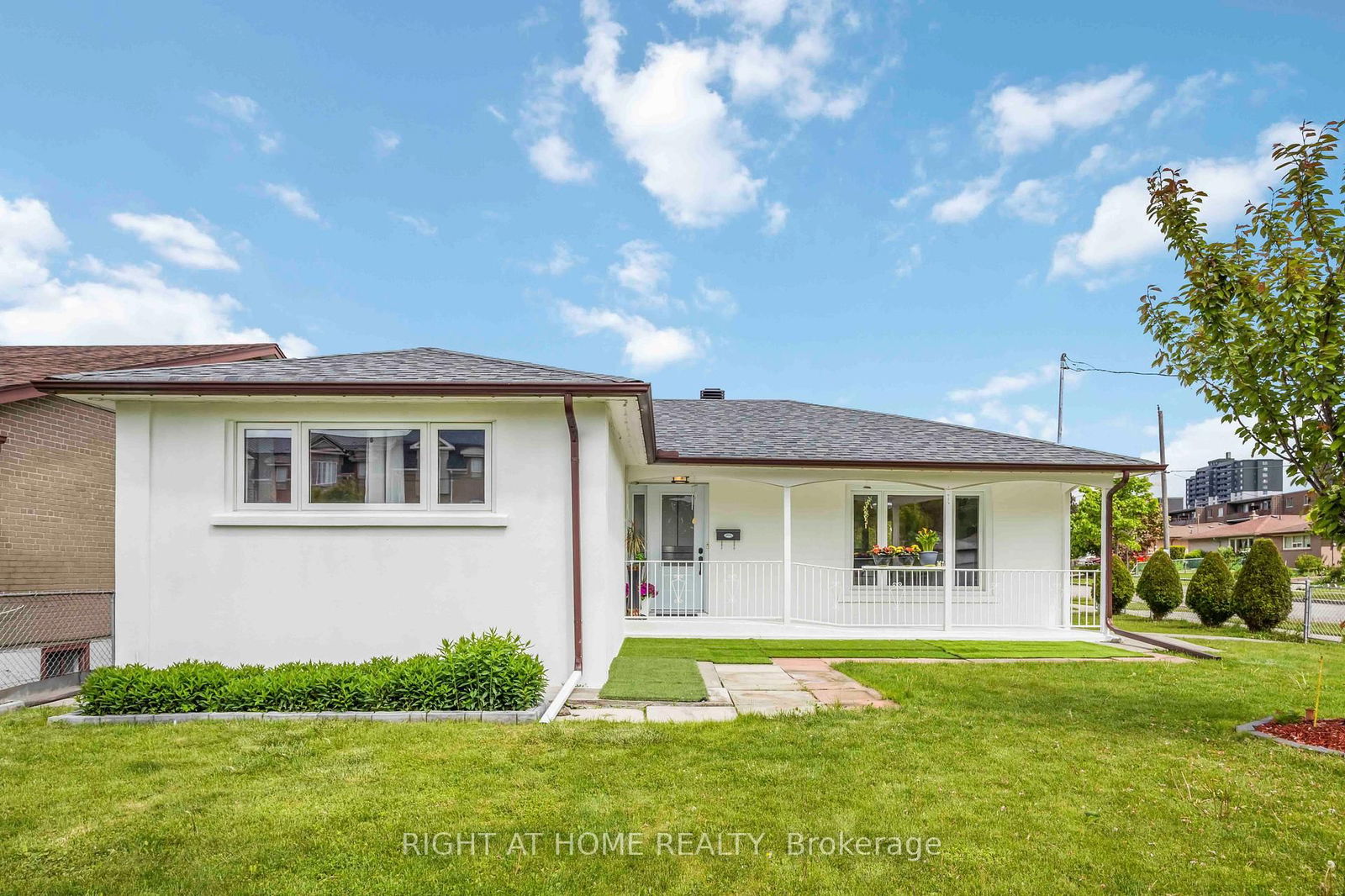 Detached House for sale at 16 Frith Road, Toronto, Glenfield-Jane Heights, M3N 1G1 - MLS: W12206360