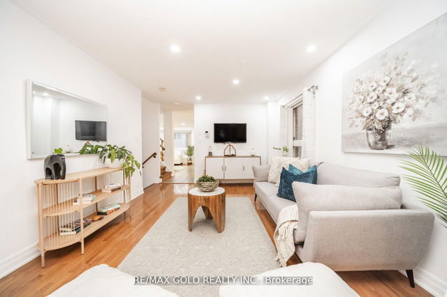 36 Roxton Crescent