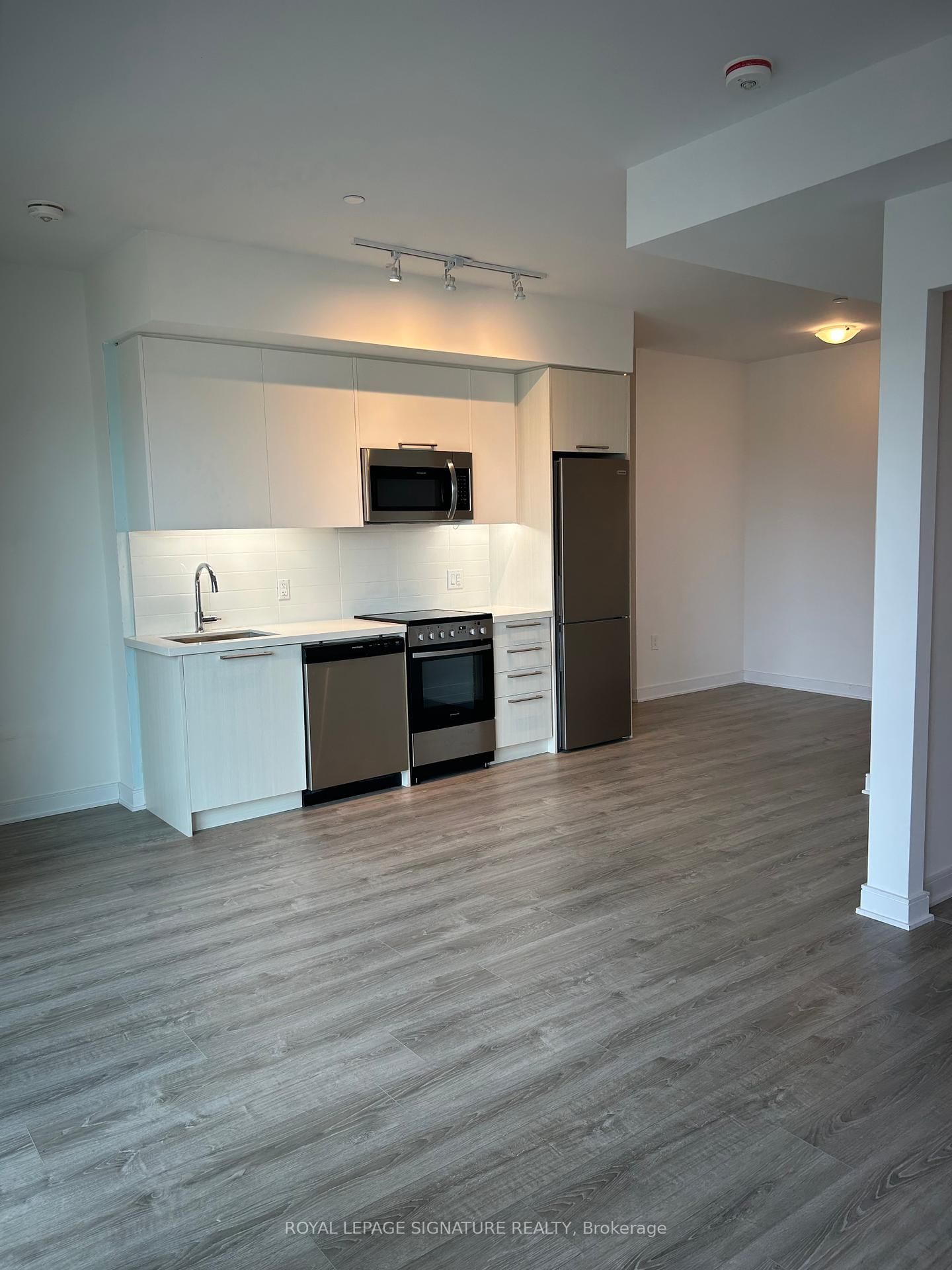 Condo for sale at 1012-25 Neighbourhood Lane, Toronto, Stonegate-Queensway, M8Y 0C4 - MLS: W12206452