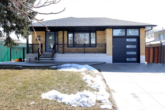 40 Summerfield Crescent