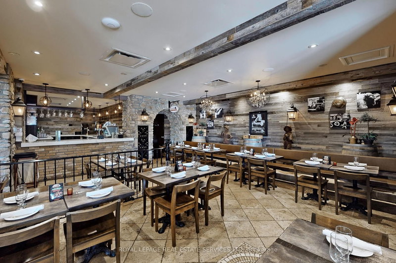 22 Ontario St, Milton, L9T 2M6 | Image 2