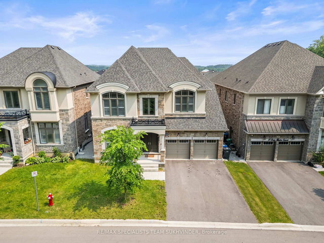 27 Daisy Meadow Crescent