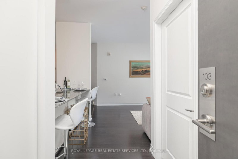 2393 Bronte Oakville,ON L6M 4J2 — Photo 2