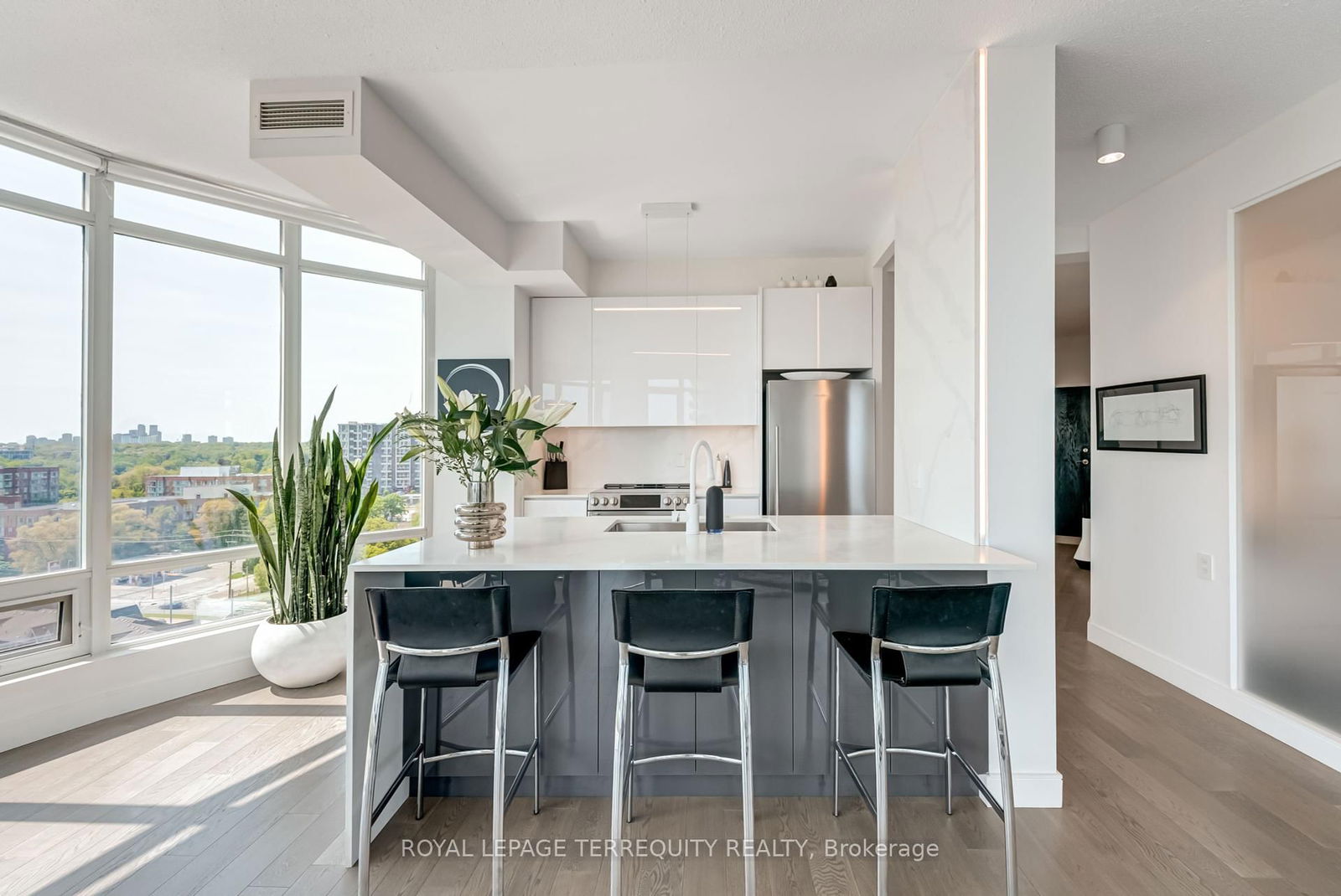 Condo for sale at 1210-15 Windermere Avenue, Toronto, High Park-Swansea, M6S 5A2 - MLS: W12207437