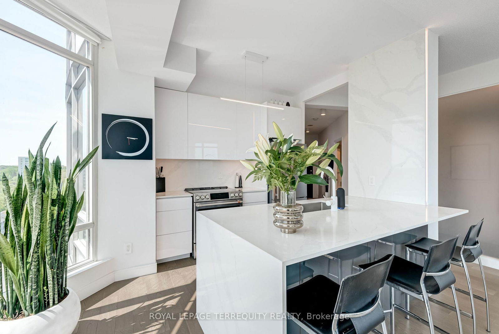 Condo for sale at 1210-15 Windermere Avenue, Toronto, High Park-Swansea, M6S 5A2 - MLS: W12207437