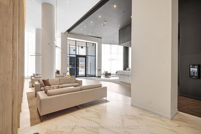 3900 Confederation Parkway