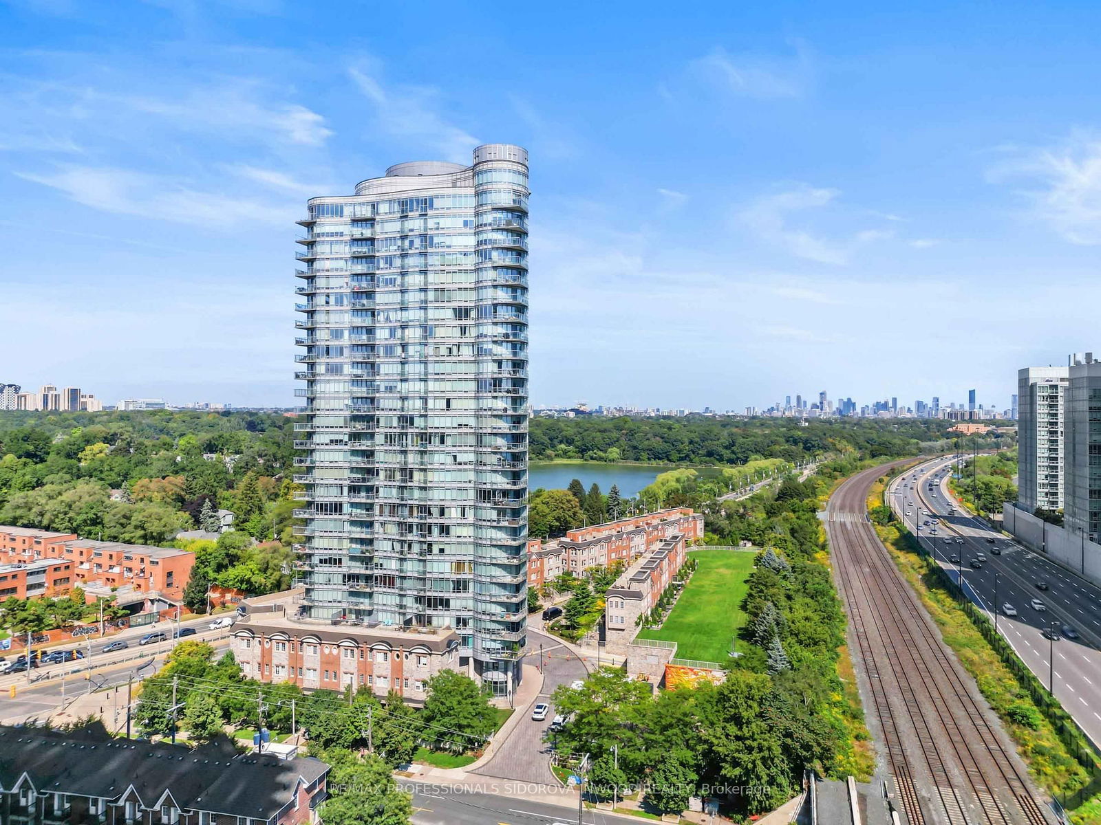 Condo for sale at 2005-15 Windermere Avenue, Toronto, High Park-Swansea, M6S 5A2 - MLS: W12208036