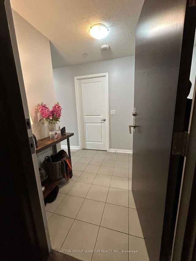 411 - 215 Sherway Gardens Road