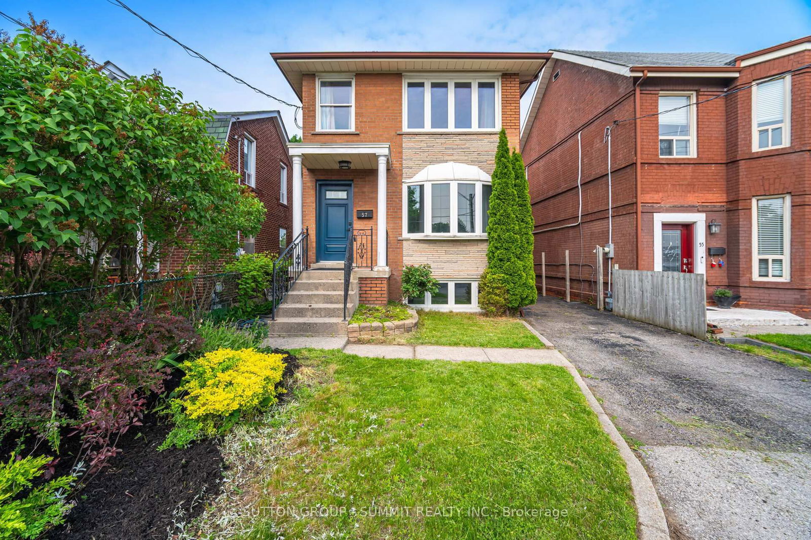 Detached House for sale at 57 Stephen Drive, Toronto, Stonegate-Queensway, M8Y 3M8 - MLS: W12208298