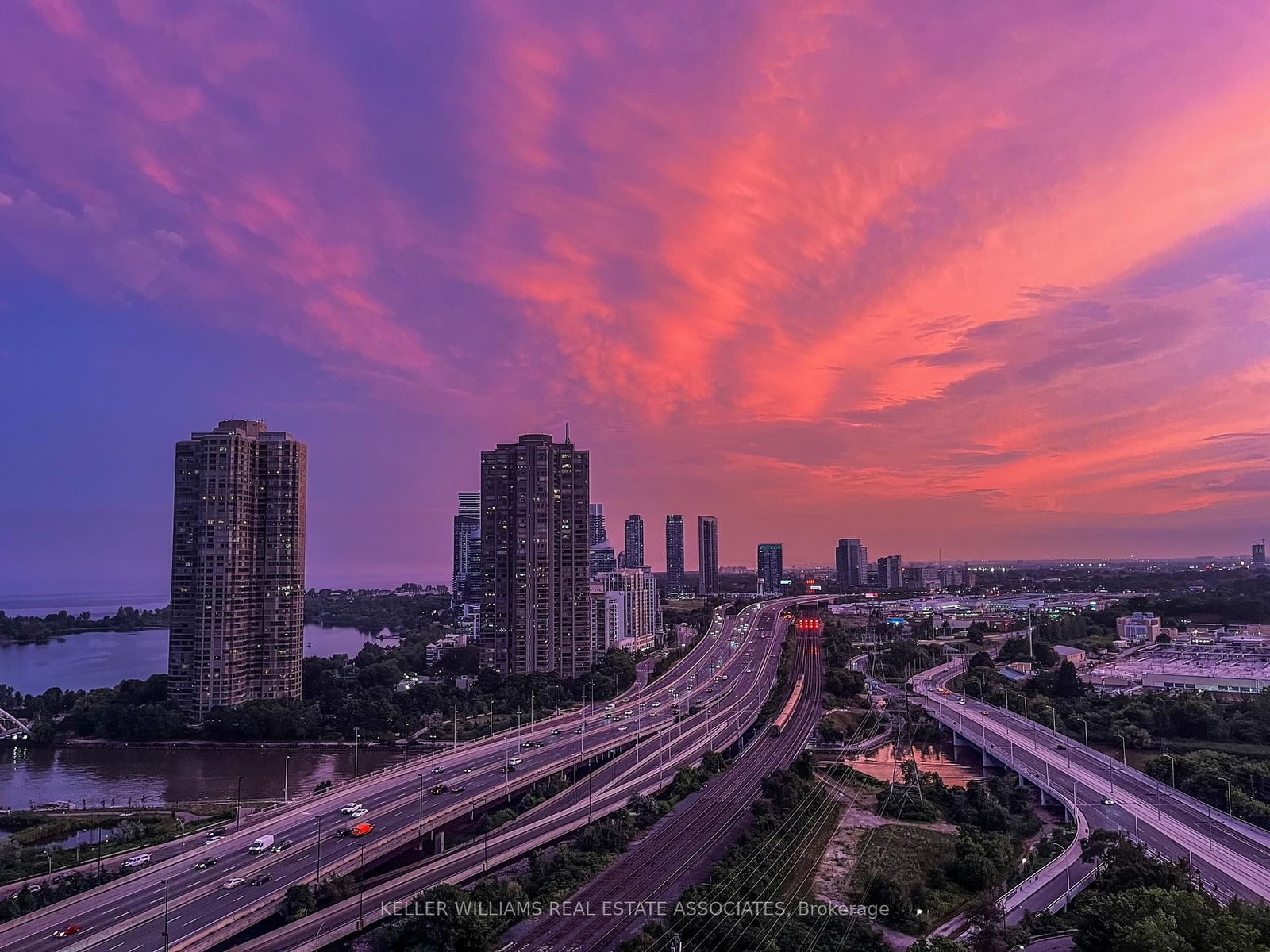 Condo for sale at 2206-105 The Queensway, Toronto, High Park-Swansea, M6S 5B5 - MLS: W12208432