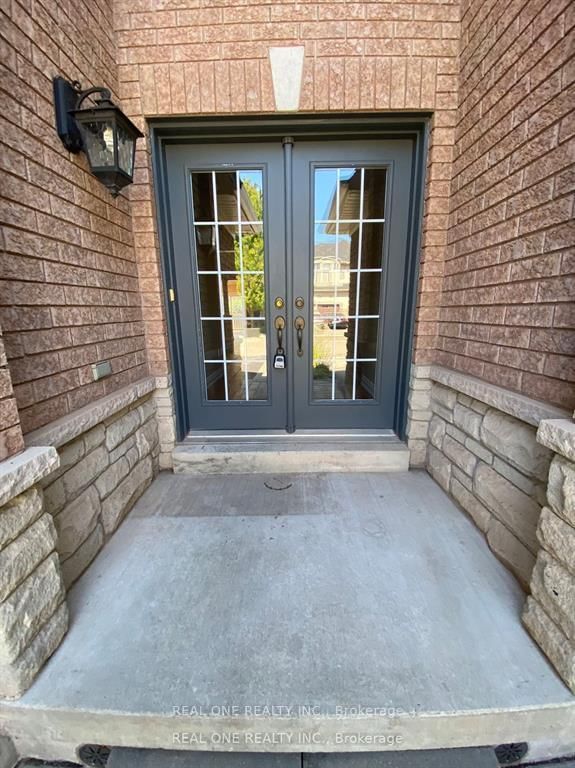 2460 Felhaber Crescent