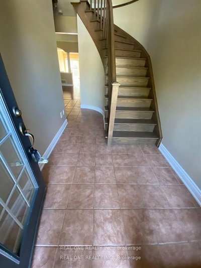 2460 Felhaber Crescent — photo 3