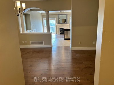 2460 Felhaber Crescent — photo 5