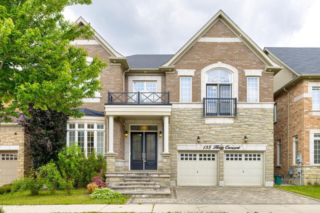 155 Hoey Crescent