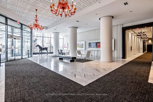915 - 90 Park Lawn Road