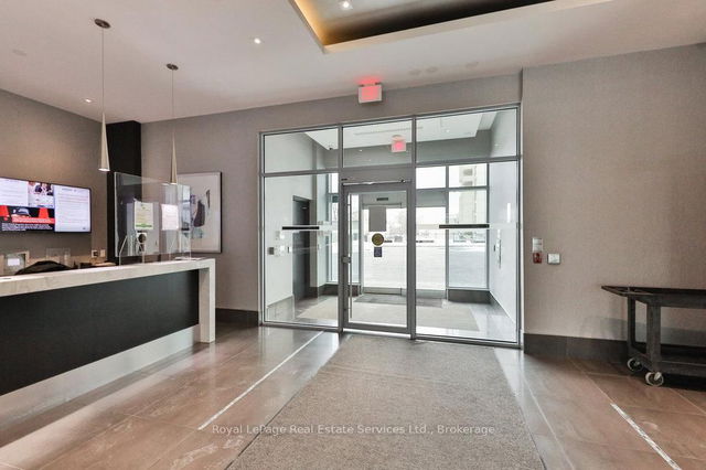 320 - 65 Speers Road
