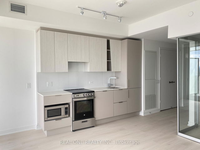 3807 - 3900 Confederation Parkway