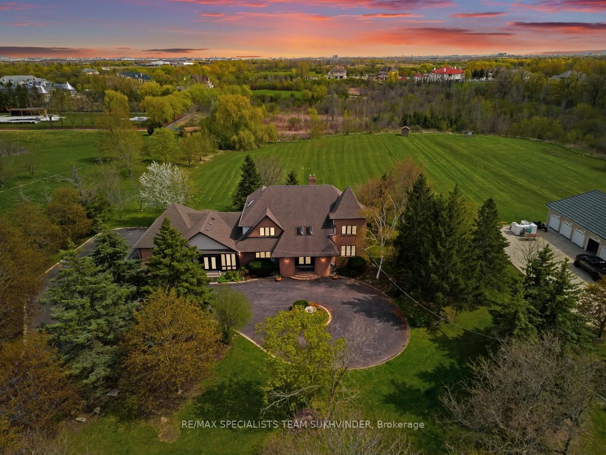 Detached House for sale at 22 Bowman Avenue, Brampton, Ontario, L6P 0X5 - Toronto Gore Rural Estate - MLS: W12209632